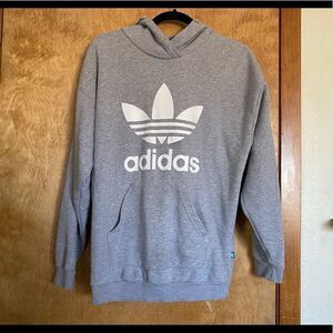 Gray adidas hoodie🍓